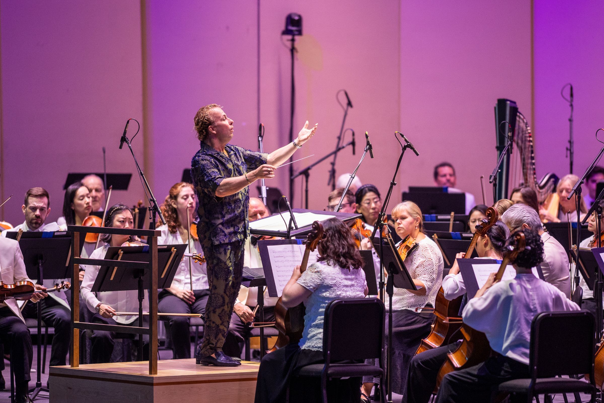 Yannick Nézet-Séguin conducts the Philadelphia Orchestra © Ironglass Productions | Jake Ritz