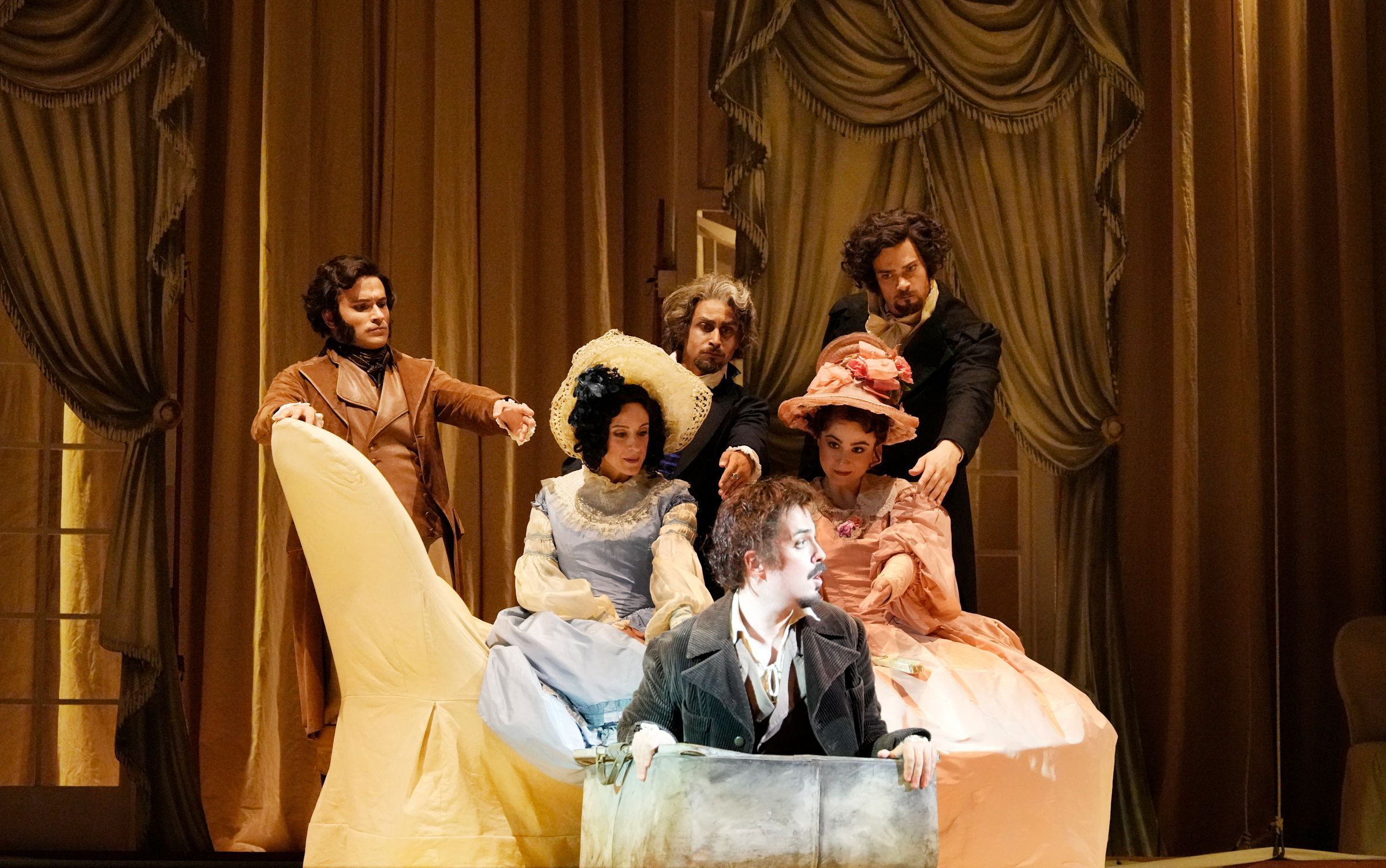 <i>L'occasione fa il ladro</i> ensemble &copy; Amati Bacciardi