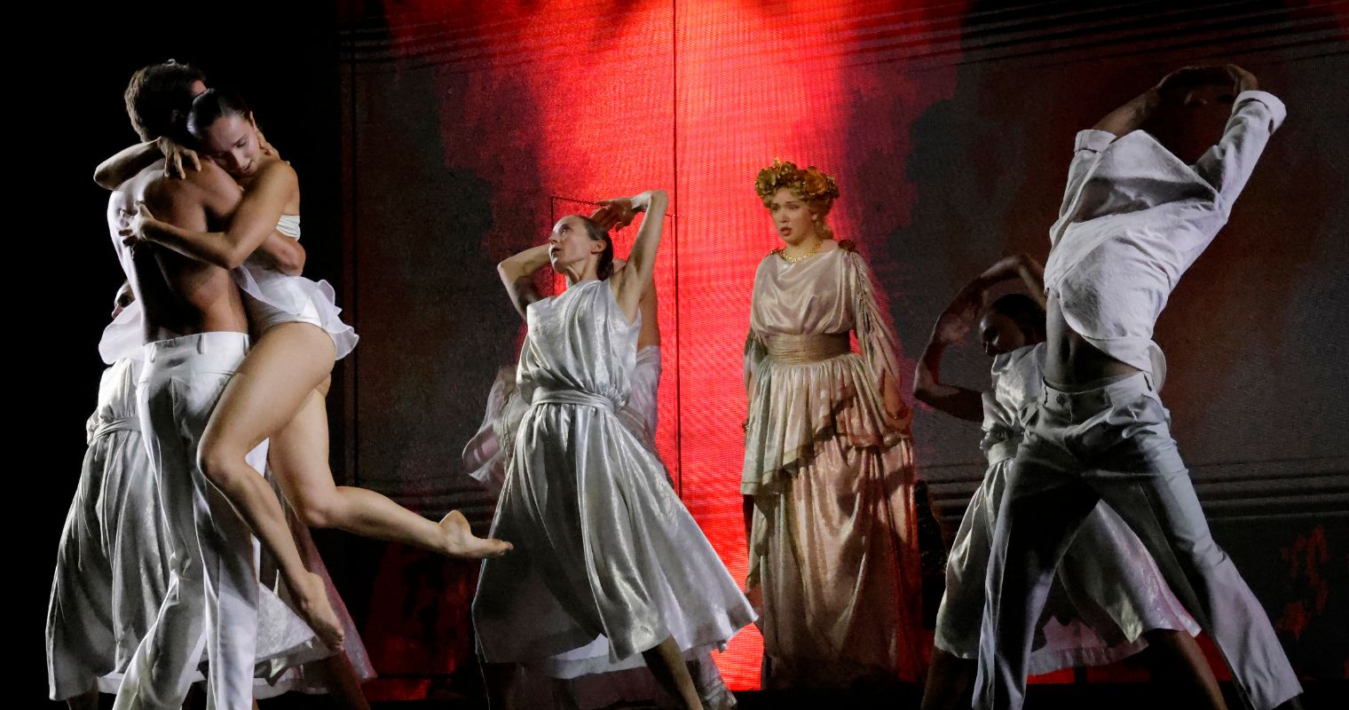 Beauty under siege: a new <i>Siège de Corinthe</i> at the Rossini Opera Festival © Amati Bacciardi