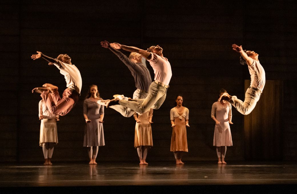 Paul Taylor Dance Company in <i>Speaking in Tongues</i> &copy; Steven Pisano