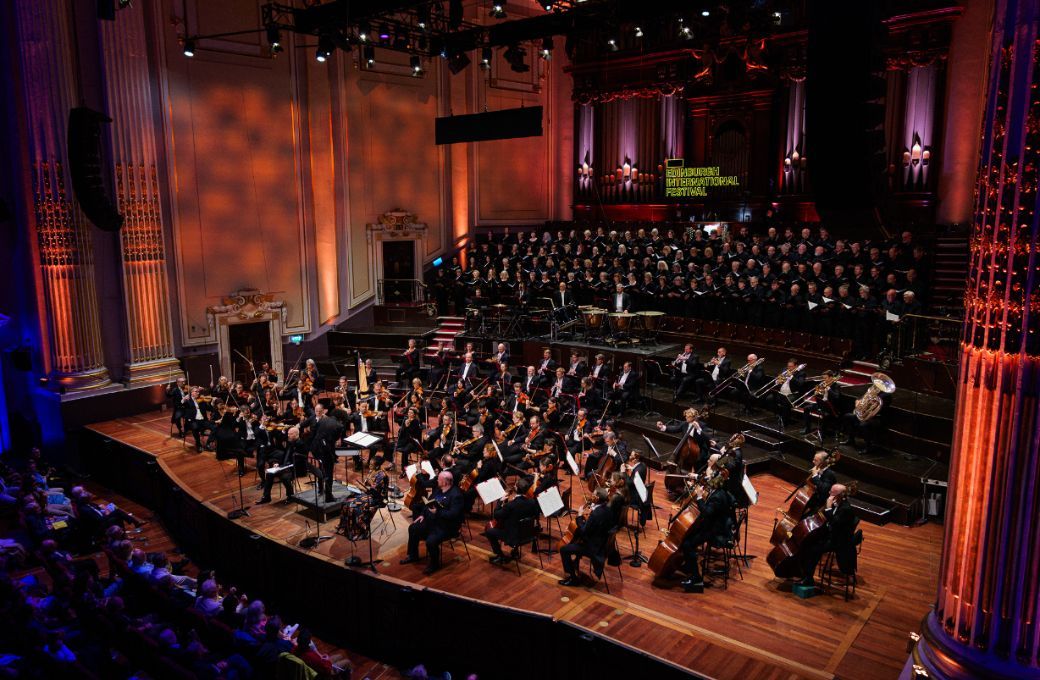 The Edinburgh Festival Chorus and Orchestre symphonique de Montr&eacute;al &copy; Andr&eacute; Godinho