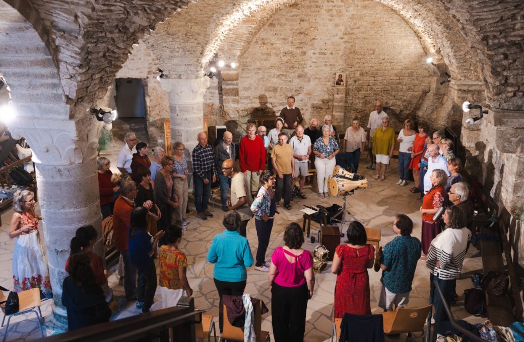 Un atelier de chants afro-cubains men&eacute; par Diana Baroni et Abraham Mansfarroll &copy; Rencontres musicales de V&eacute;zelay / Vincent Arbelet