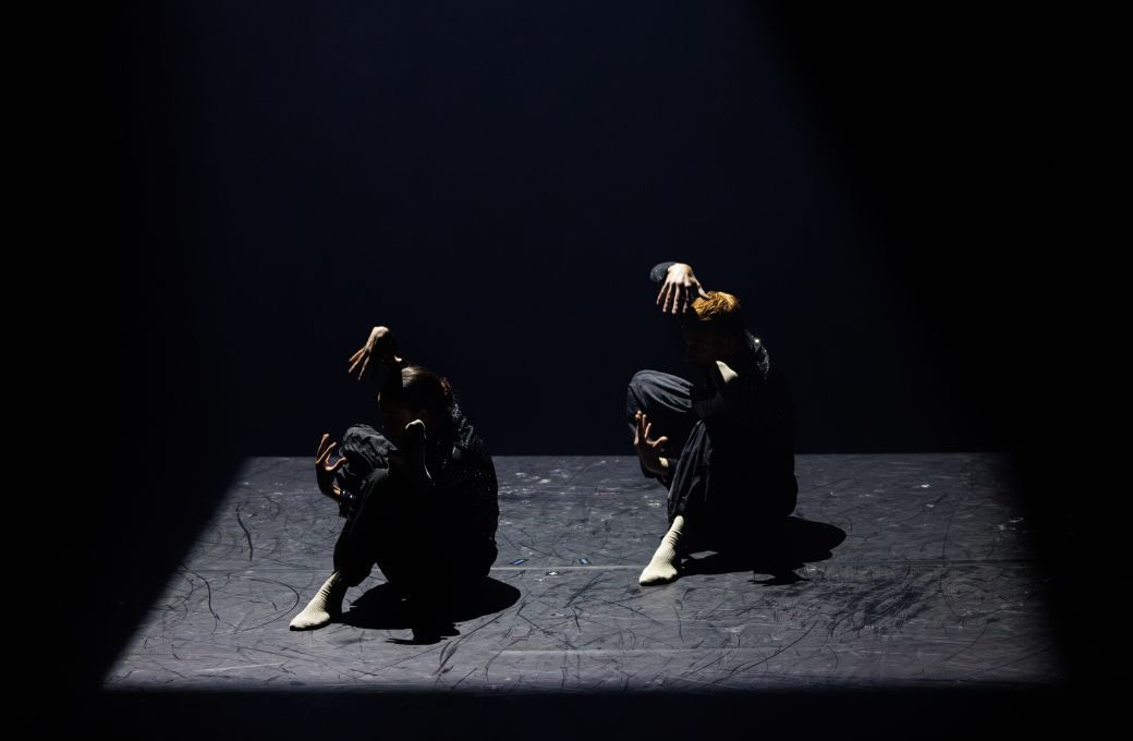 Oliver Chapman and Phoebe Dowglass in Ekleido&rsquo;s <i>Splice</i> &copy; BalletNights_AlastairMorePhotography