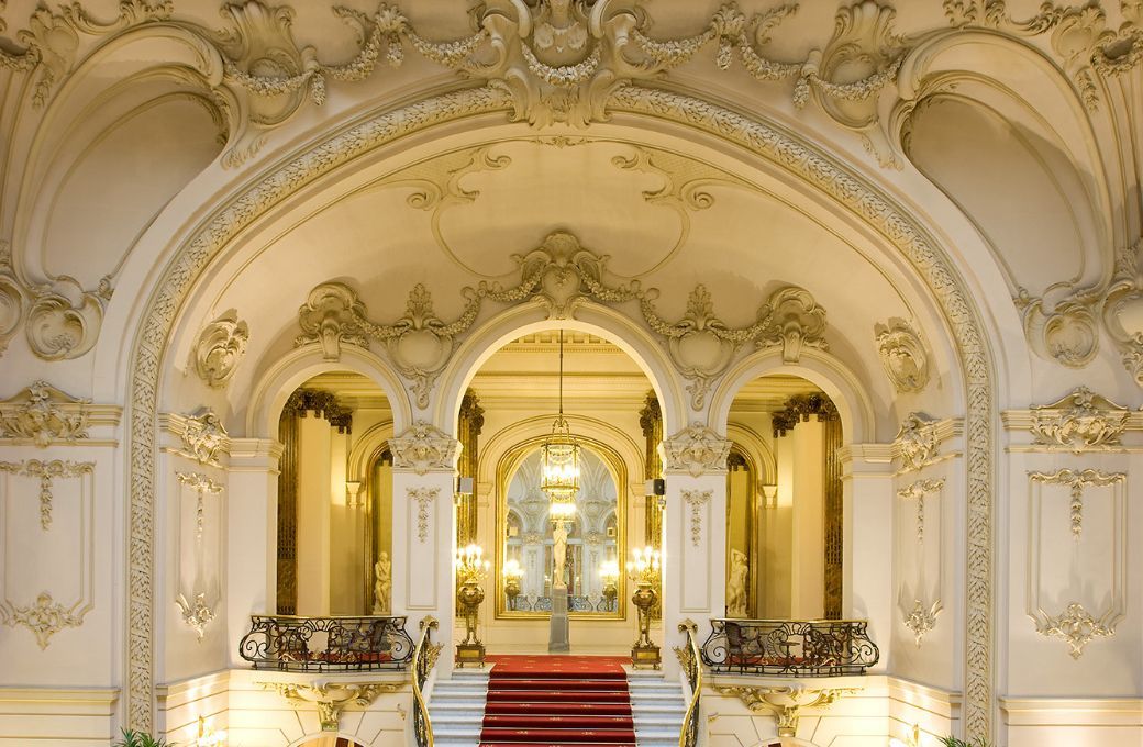 Interior del Real Casino de Madrid &copy; Paco Roncero | Wikipedia