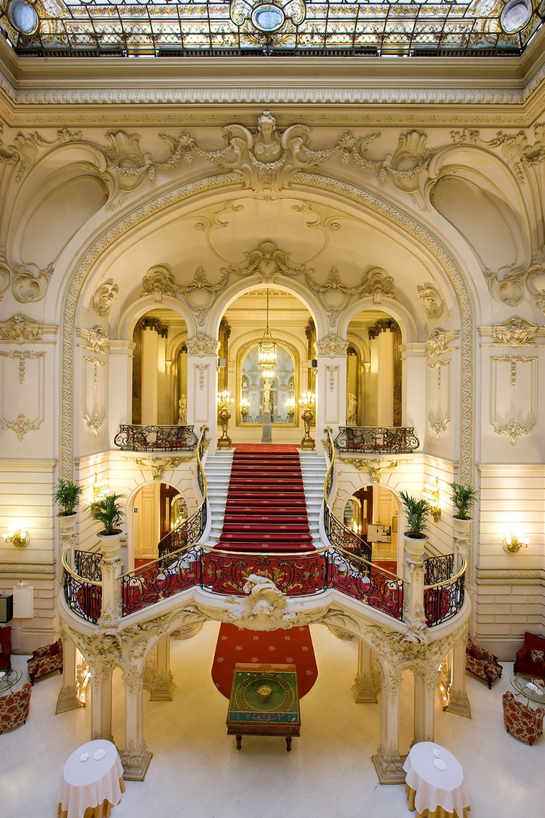 Interior del Real Casino de Madrid &copy; Paco Roncero | Wikipedia