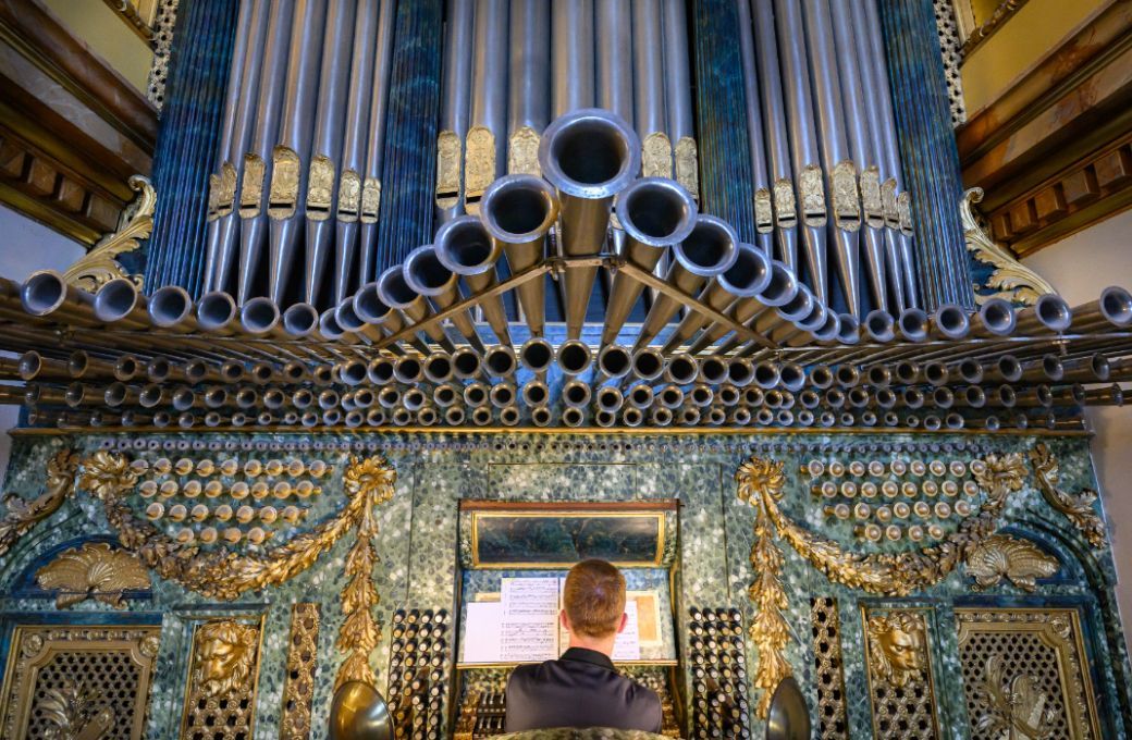 El &oacute;rgano Bosch con el organista Ireneusz Wyrwa (XVIII Ciclo de &Oacute;rgano, 2025) &copy; Javier D&iacute;ez de Prado | Patrimonio Nacional