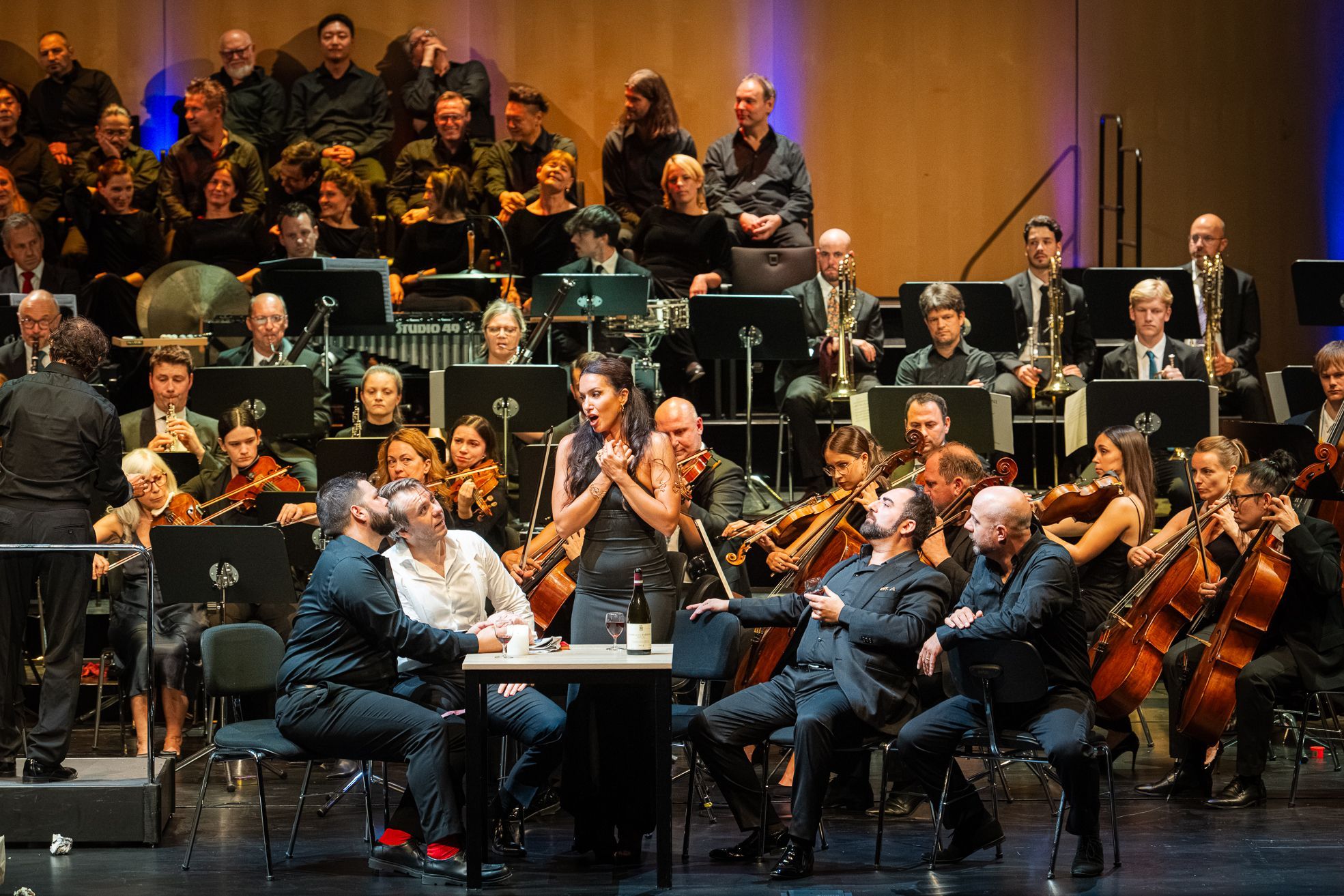 Carolina López Moreno (Mimì) mit den Bohèmiens © Michael Gregonowits