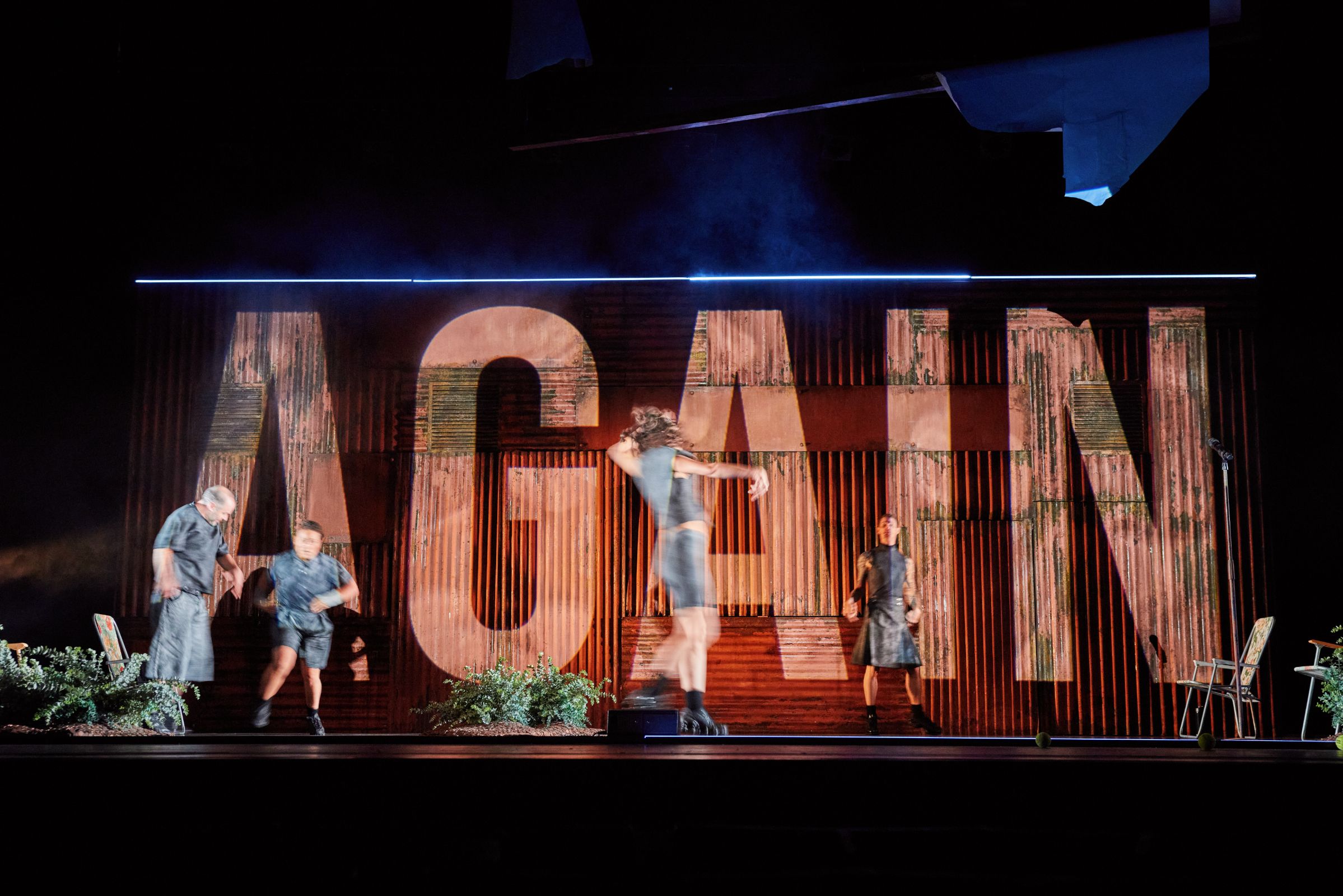 <i>Exxy</i> by Dan Daw: not exactly ‘dance’ as we know it © Andrew Perry