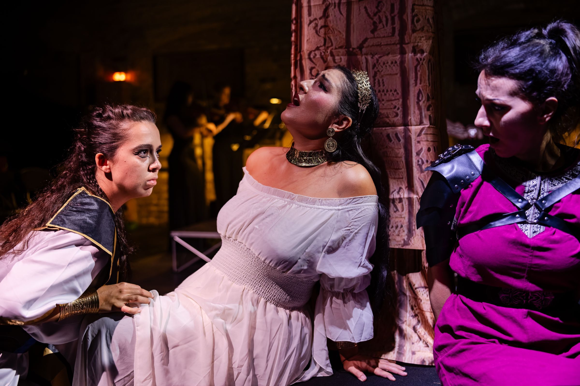 Julia Portela Piñón (Tolomeo), Federica Moi (Cornelia) and Silvija Radjen Kumar (Sesto) © Julian Guidera