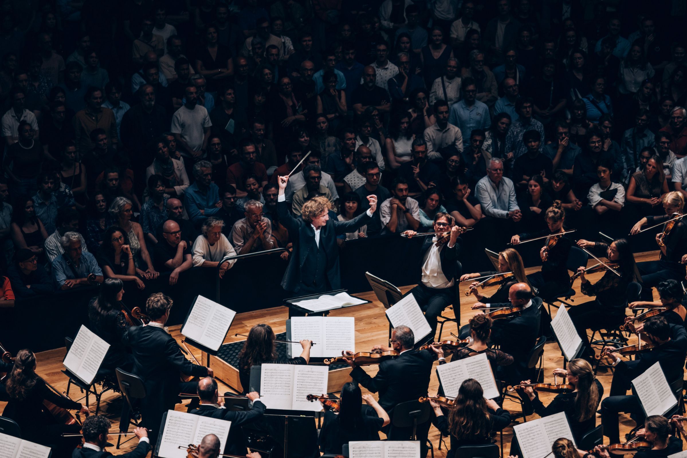 Santtu-Matias dirige l'Orchestre royal du Concertgebouw d'Amsterdam aux Prem's &copy; Clément Savel / Cheeese
