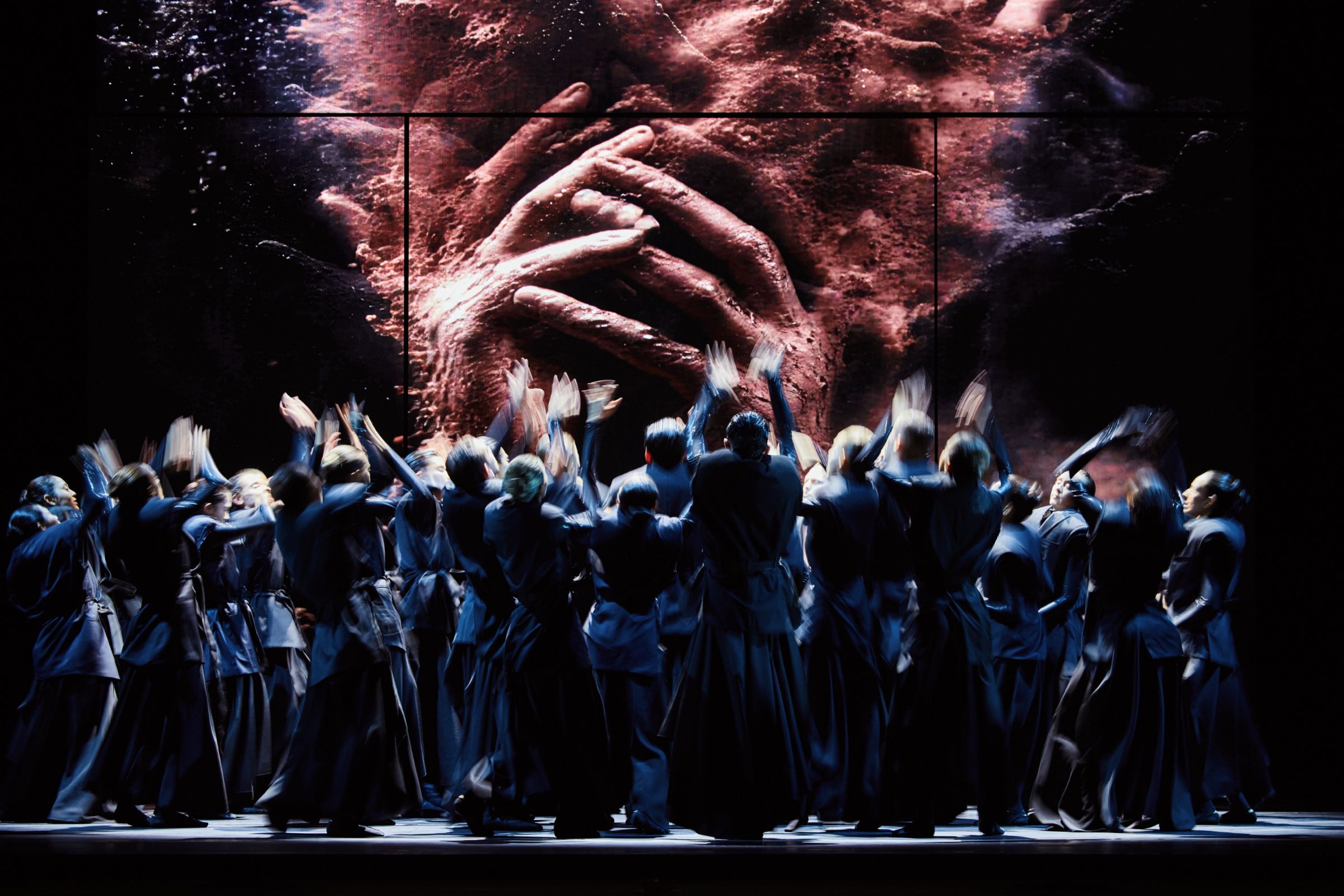 San Francisco Ballet in Aszure Barton’s <i>Mere Mortals</i> © Andrew Perry/Edinburgh International Festival