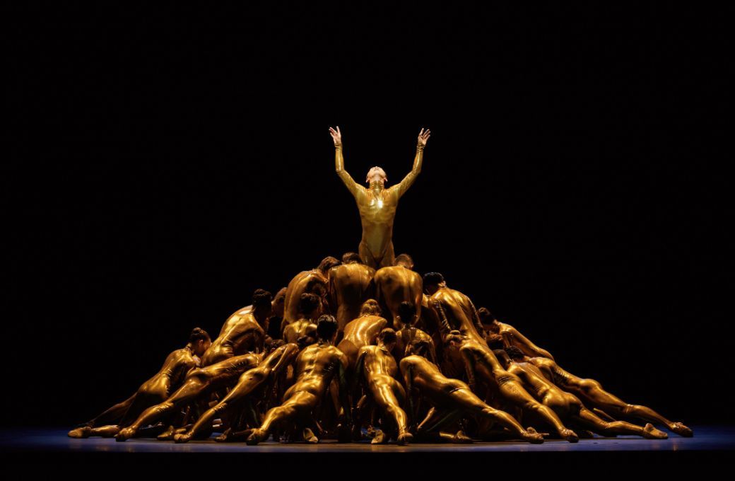 Wei Wang and San Francisco Ballet in <i>Mere Mortals</i> © Andrew Perry/Edinburgh International Festival