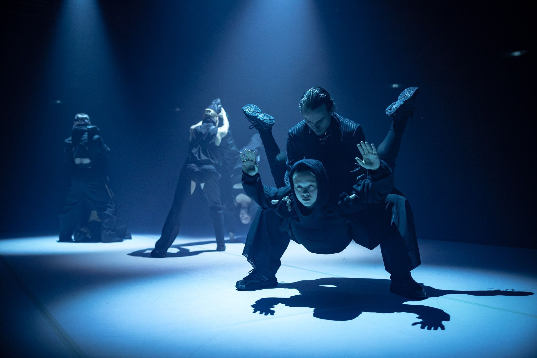 Sydney Dance Company in Jenni Large’s <i>Alpha Mutt</i> &copy; Daniel Boud