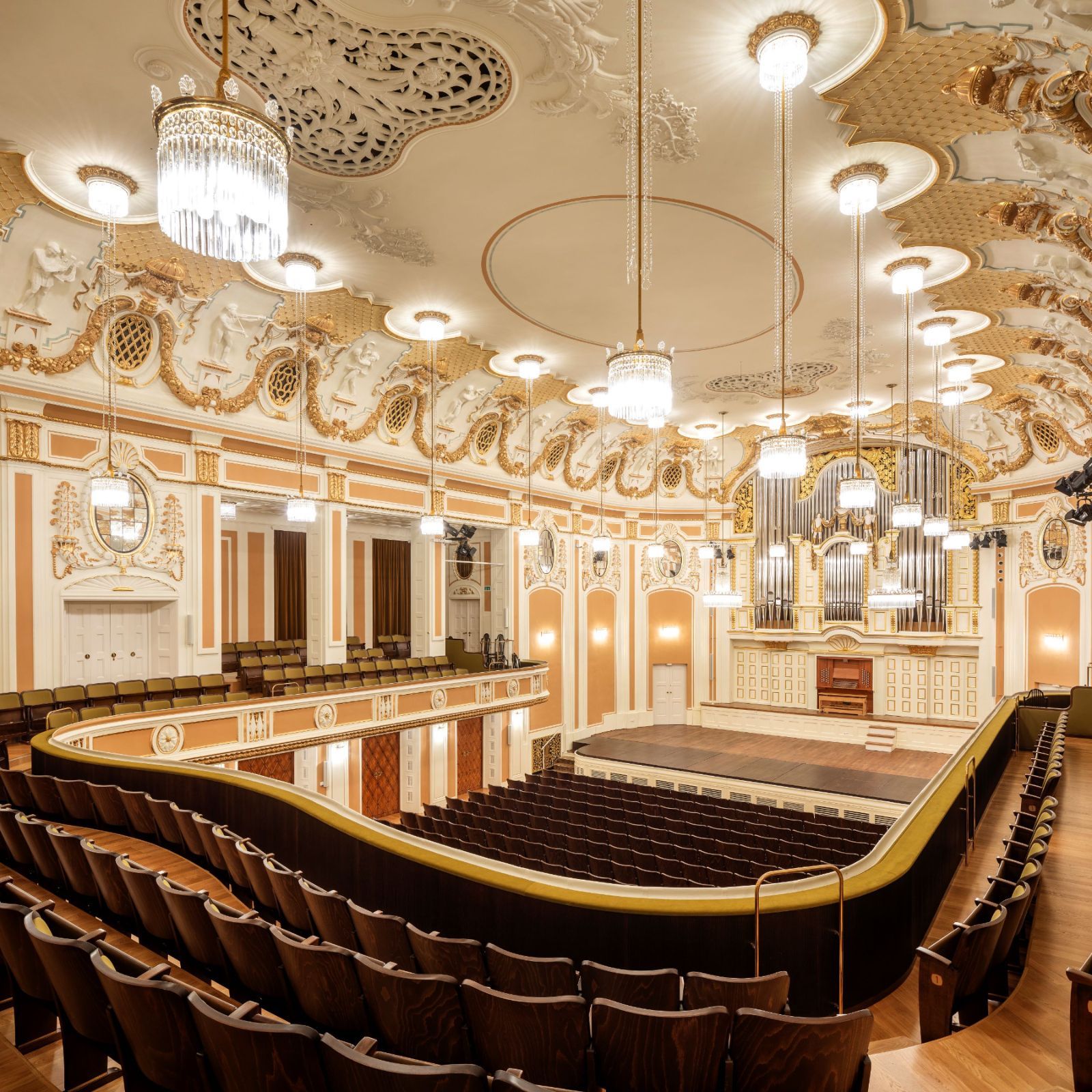 Stiftung Mozarteum’s Great Hall &copy; Andrew Phelps