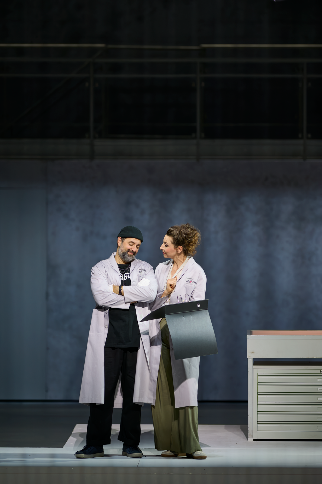 Ètienne Dupuis (Rodrigo) und Eve-Maud Hubeaux (Eboli) &copy; Wiener Staatsoper | Marcel Urlaub