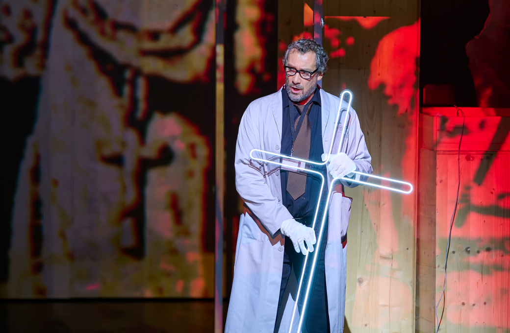 Ain Anger (Der Gro&szlig;inquisitor) &copy; Wiener Staatsoper | Marcel Urlaub