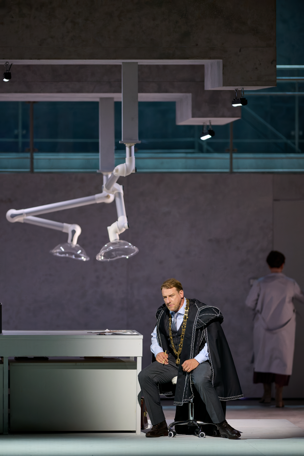 Günther Groissböck (Philipp II.) &copy; Wiener Staatsoper | Marcel Urlaub