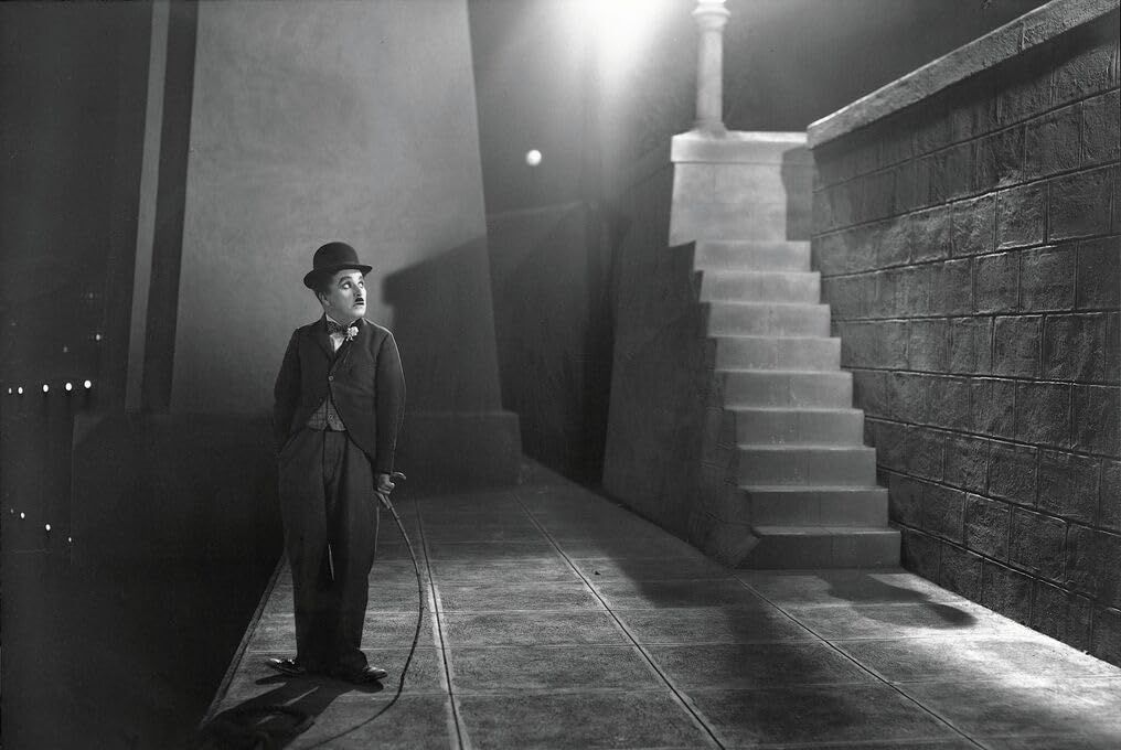 Charlie Chaplin in <i>City Lights</i> &copy; Roy Export S.A.S.