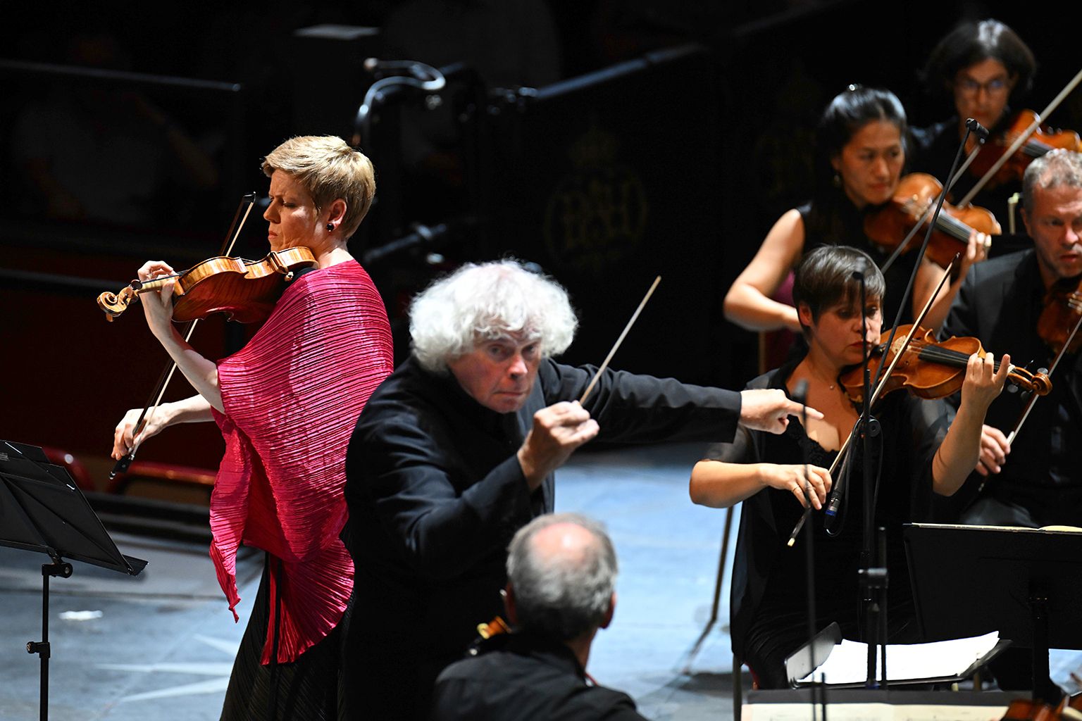 Autumnal colours in Rattle’s all-Schumann Prom with the Freiburg Baroque Orchestra © BBC | Chris Christodoulou