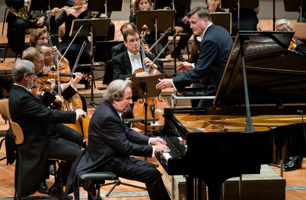 Rudolf Buchbinder und Christian Thielemann mit der Staatskapelle Berlin © Stephan Rabold