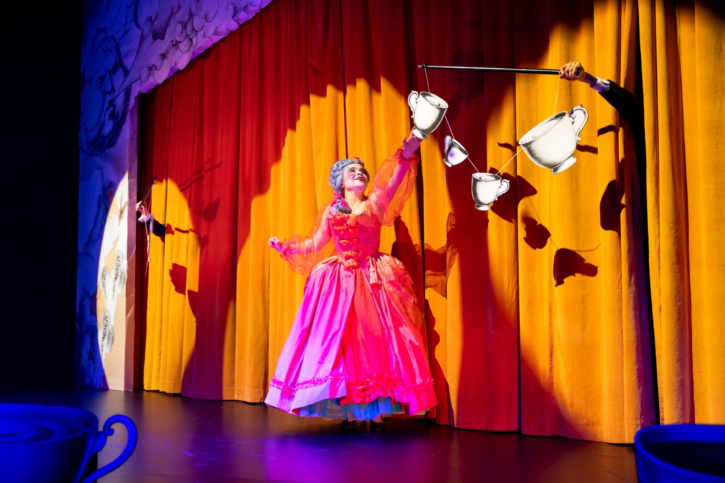 Arianna Ricci (Lieschen) in Bach's <i>Coffee Cantata</i> &copy; Cassandra Hannagan