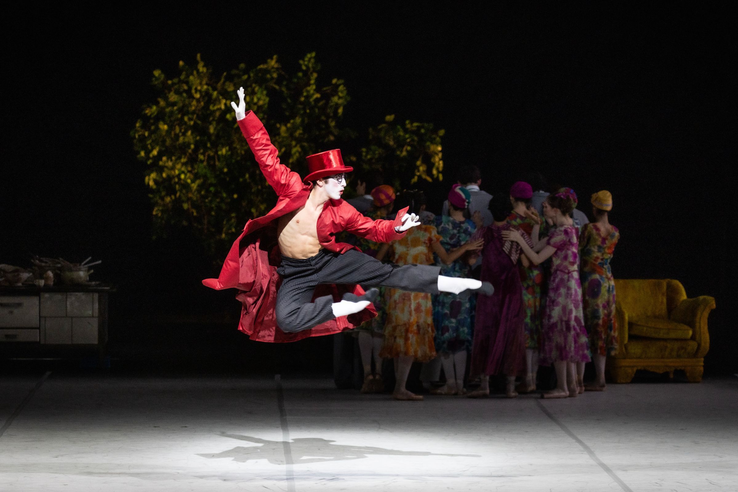 Francesco Cortese in John Neumeier’s <i>A Cinderella Story</i> &copy; Kiran West