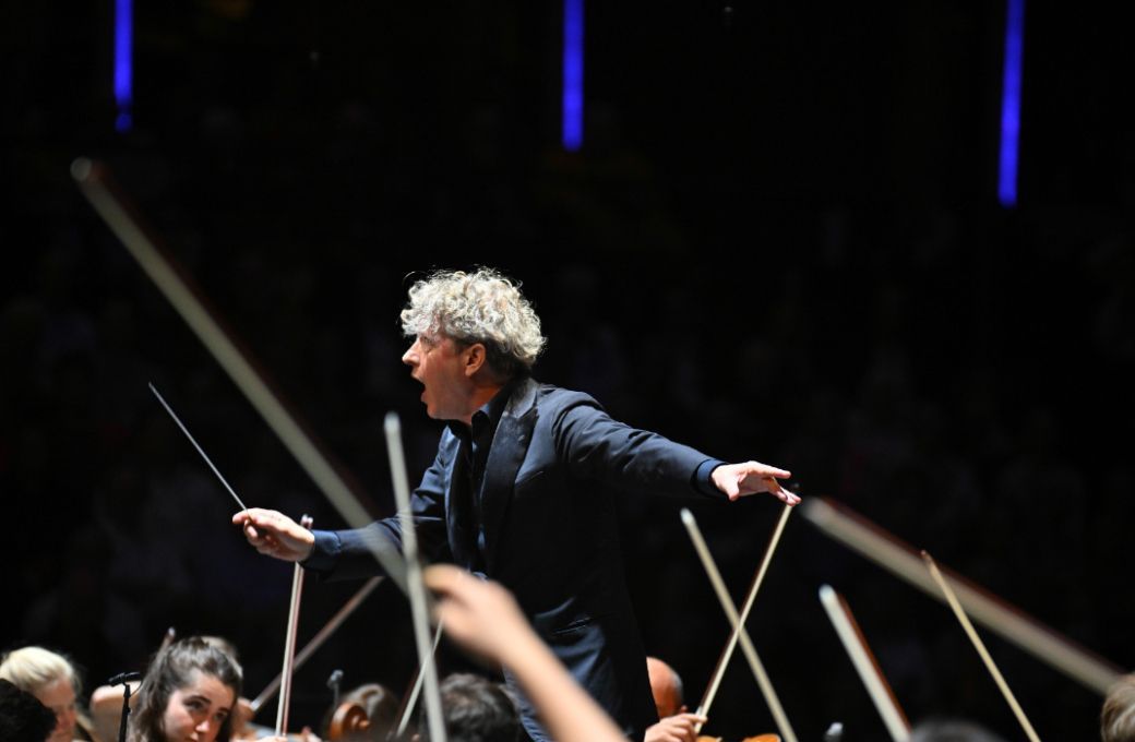 Philipp von Steinaecker conducts the Mahler Academy Orchestra &copy; BBC | Chris Christodoulou