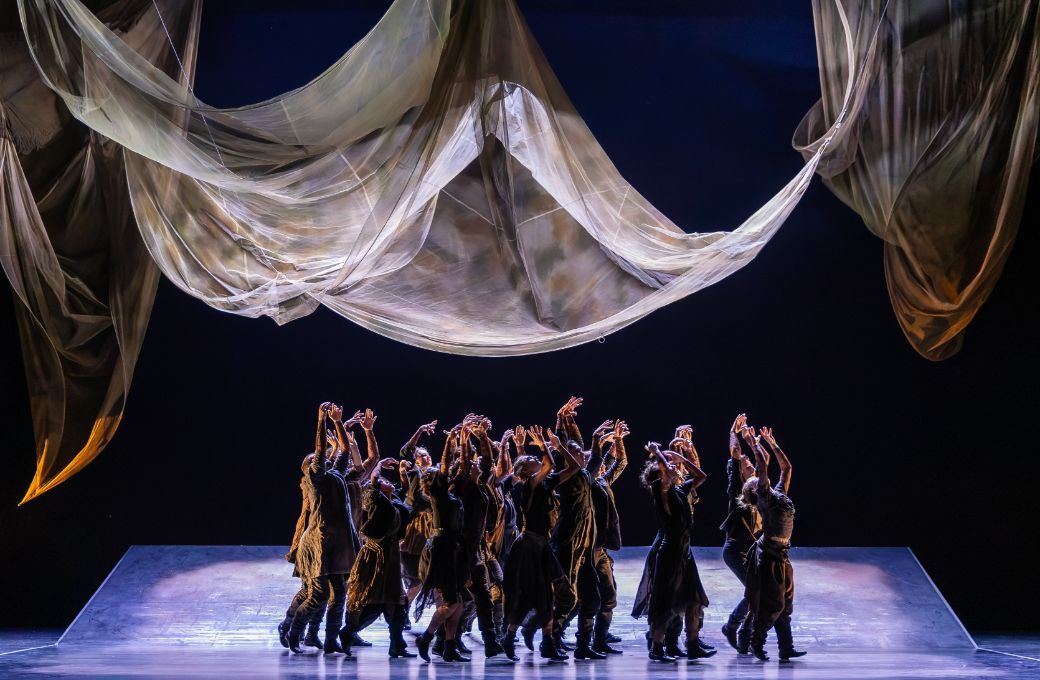 Scottish Ballet in <i>Entress</i> by Julia Cheng &copy; Andy Ross