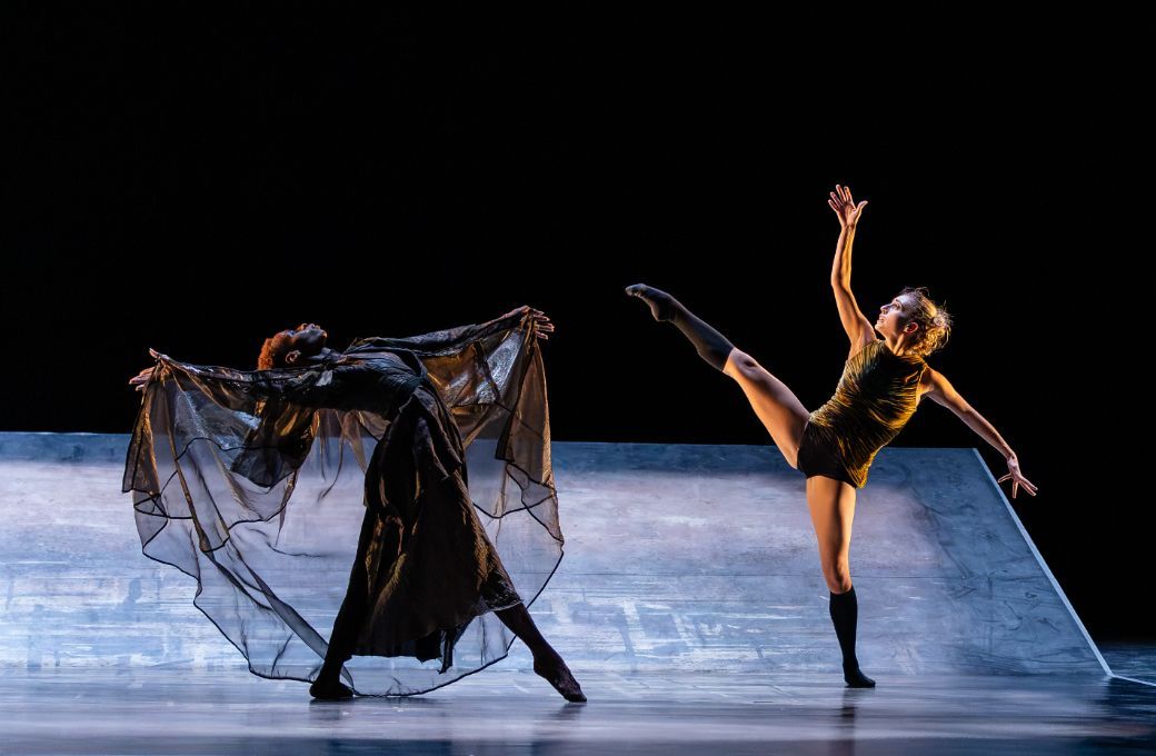 Rishnan Benjamin and Kayla-Maree Tarantolo in <i>Entress</i> by Julia Cheng &copy; Andy Ross