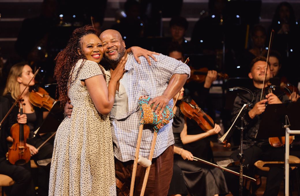 Nonhlanhla Yende (Bess) and Siyabulela Ntlale (Porgy) © Berliner Festspiele, Foto: Fabian Schellhorn