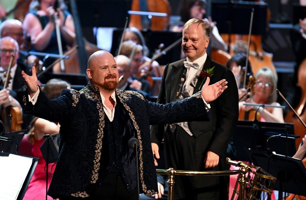 Nicky Spence with Sakari Oramo and the BBC Symphony Orchestra at the Last Night of the Proms 2026 &copy; Chris Christodoulou