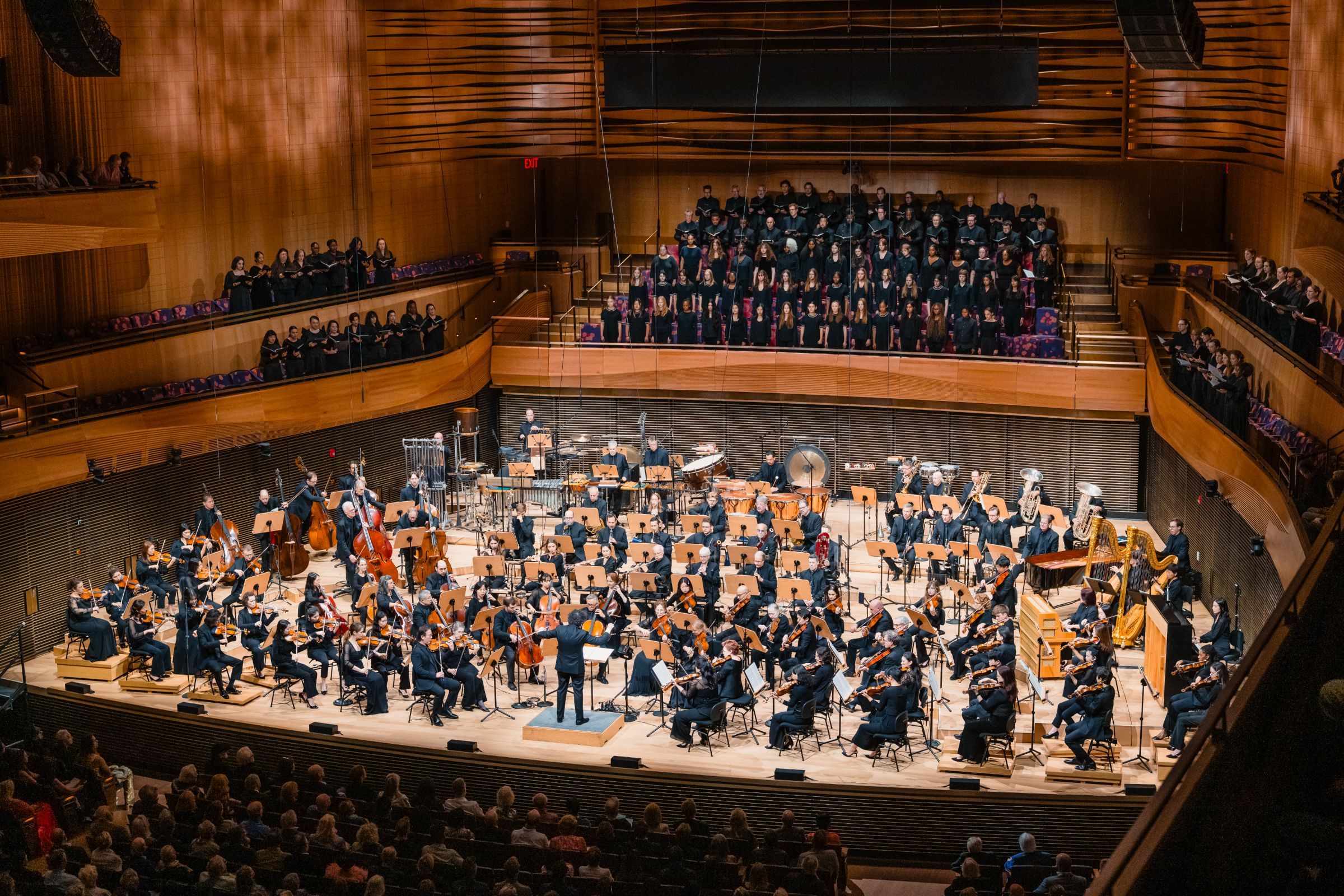 New York Philharmonic Chorus, Brooklyn Youth Chorus and New York Philharmonic &copy; Brandon Patoc