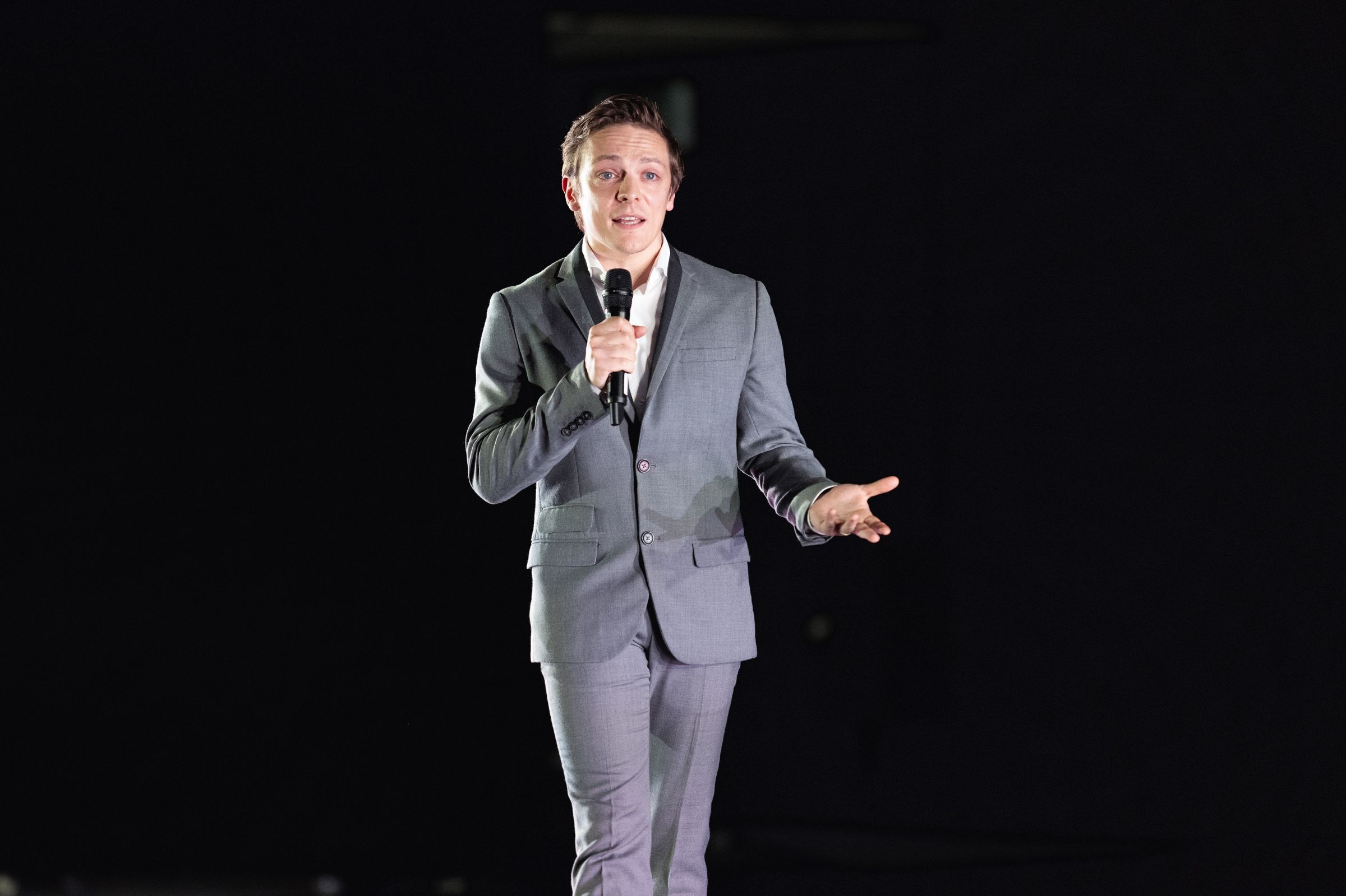 Jamiel Devernay-Laurence, artistic director and compere of Ballet Nights &copy; Deborah Jaffe