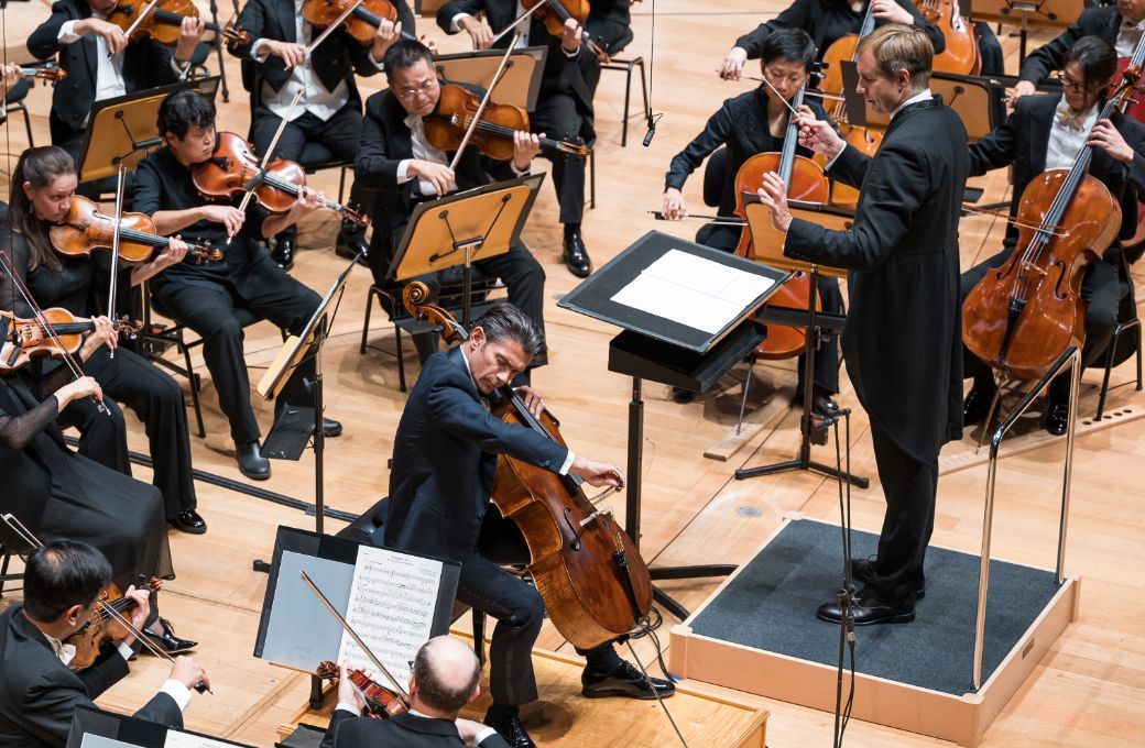Gautier Capu&ccedil;on, Vasily Petrenko and the Singapore Symphony Orchestra &copy; Jack Yam | Singapore Symphony Orchestra