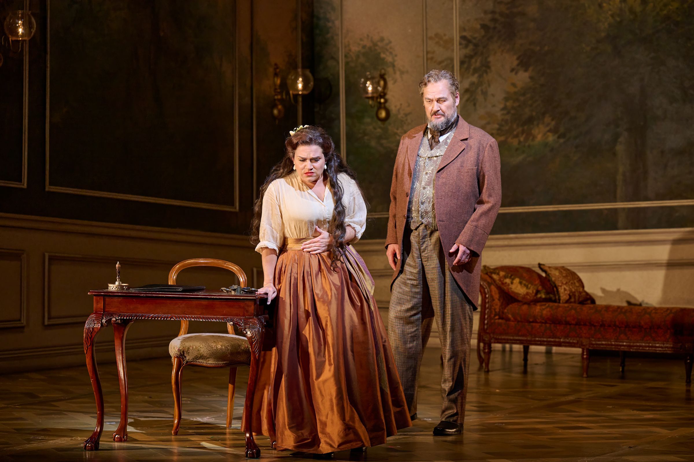 Kathryn Lewek (Violetta) and Russell Braun (Germont) © Michael Cooper