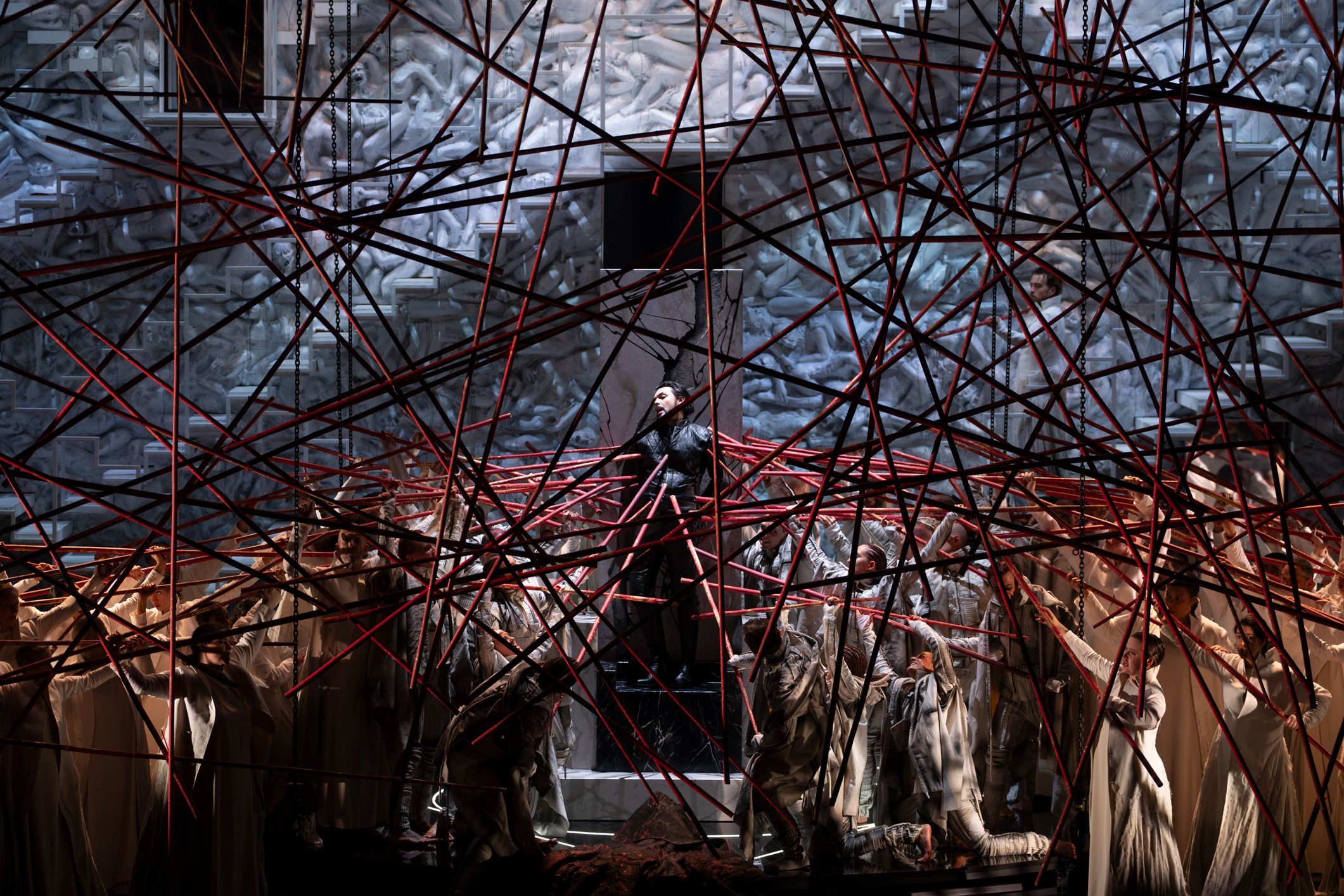 <i>Macbeth</i> mis en scène par Stefano Poda &copy; J. Berger / ORW-Liège