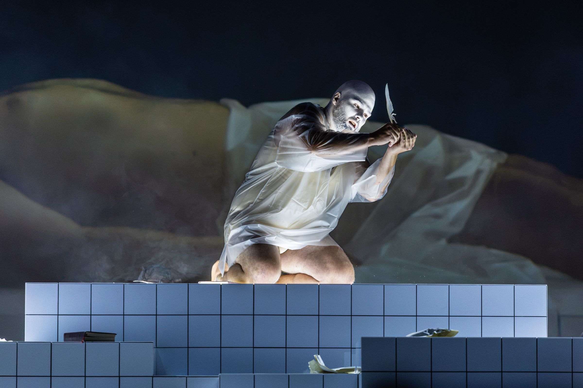 Mateusz Ługowski (Doktor Johann Faustus) &copy; Christina Iberl