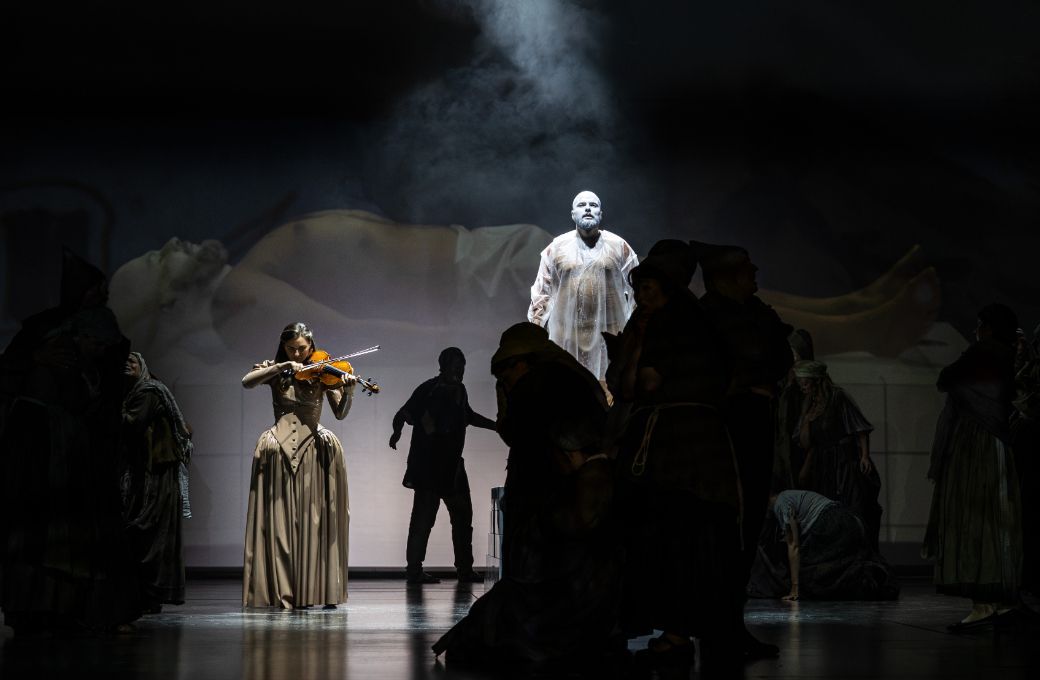 Anna Maria W&uuml;nsch (Helen) und Mateusz Ługowski (Doktor Johann Faustus) &copy; Christina Iberl