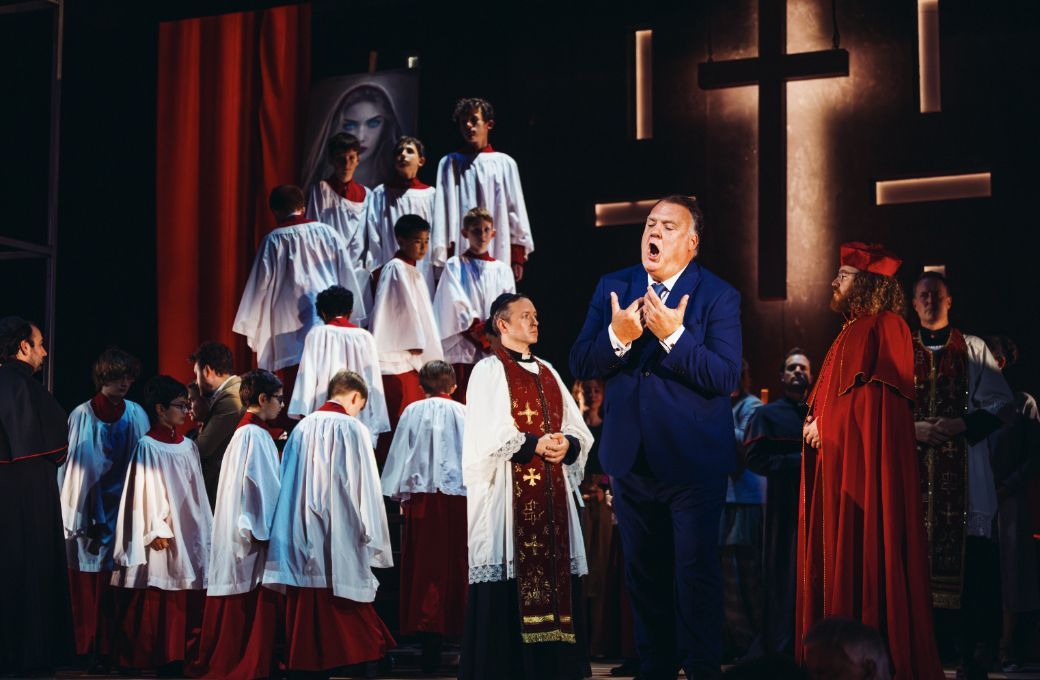 Sir Bryn Terfel (Scarpia) and chorus &copy; Alex Brenner