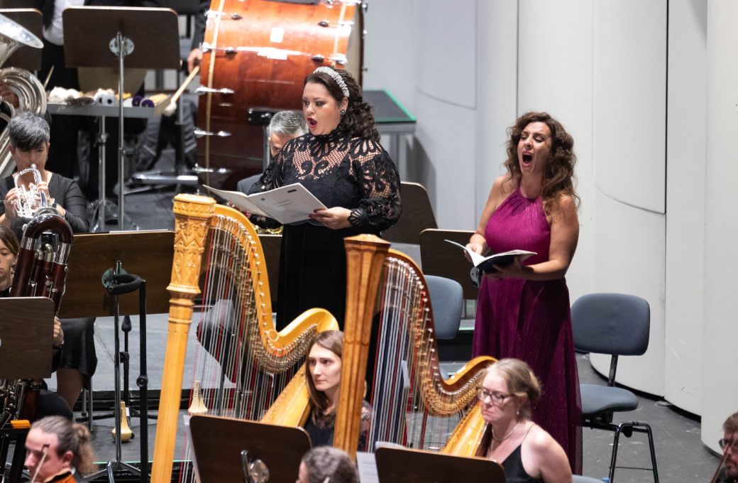 Olesya Petrova y Berna Perles &copy; Miguel Barreto | Auditorio de Tenerife