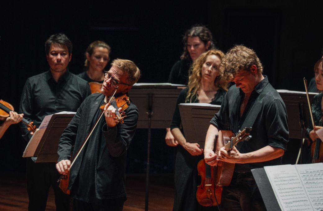 Pekka Kuusisto, Ale Carr and Aurora Orchestra &copy; Chuko Cribb