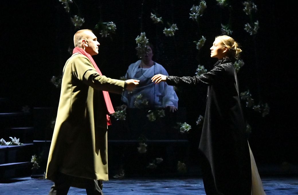 Angelo Villari (Manrico) and Sally Demonte (Leonora) &copy; Roberto Ricci
