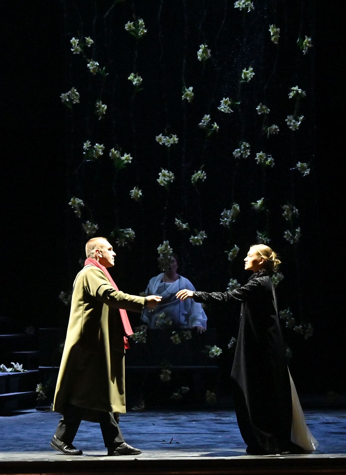 Angelo Villari (Manrico) and Sally Demonte (Leonora) &copy; Roberto Ricci