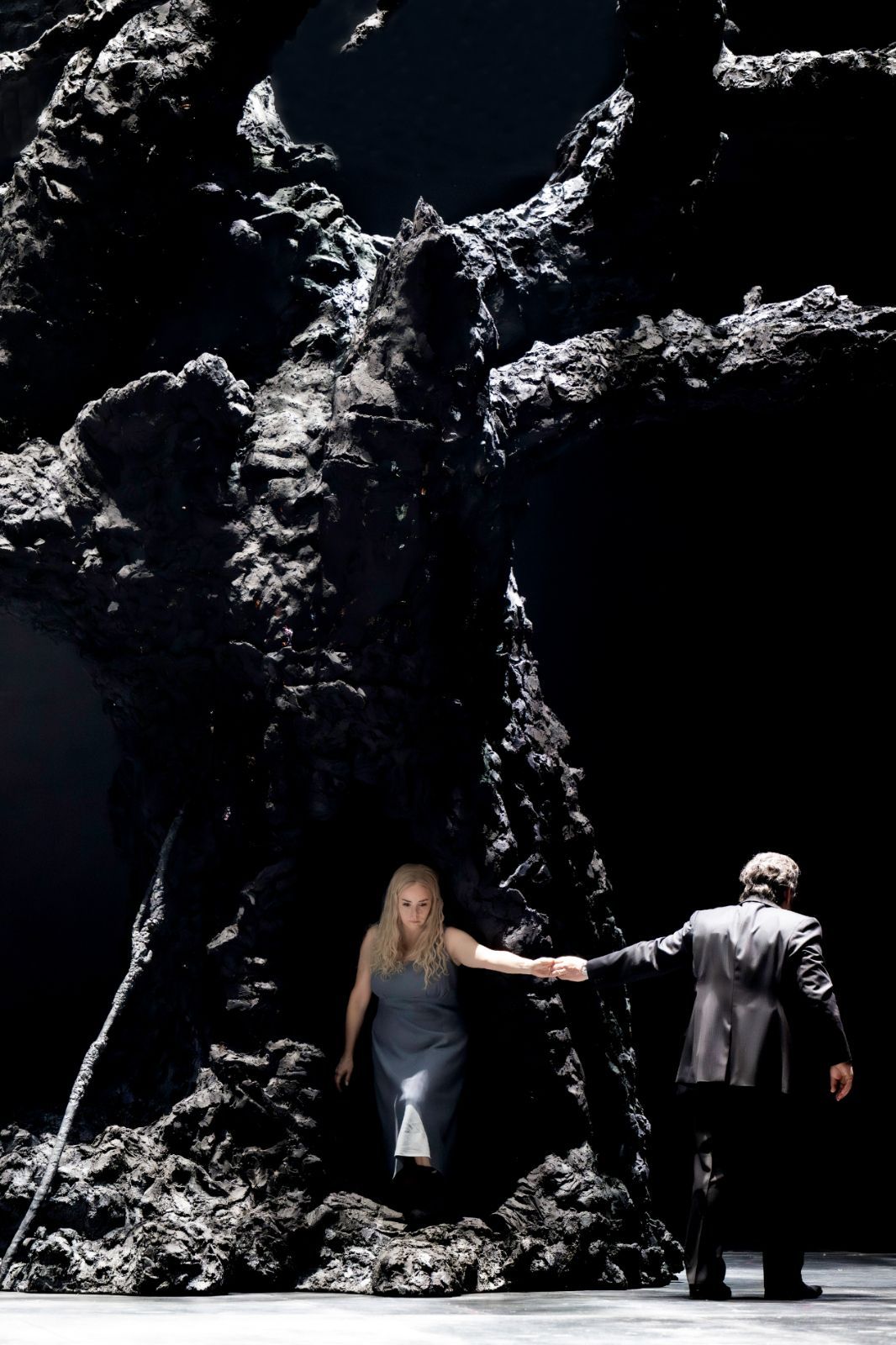 Elisabet Strid (Brünnhilde) with Christopher Maltman (Wotan) in <i>Die Walküre</i> &copy; Monika Rittershaus