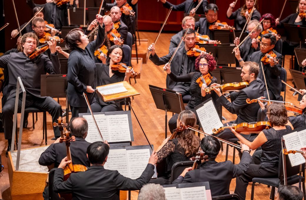 Xian Zhang conducts the Seattle Symphony &copy; Seattle Symphony | James Holt