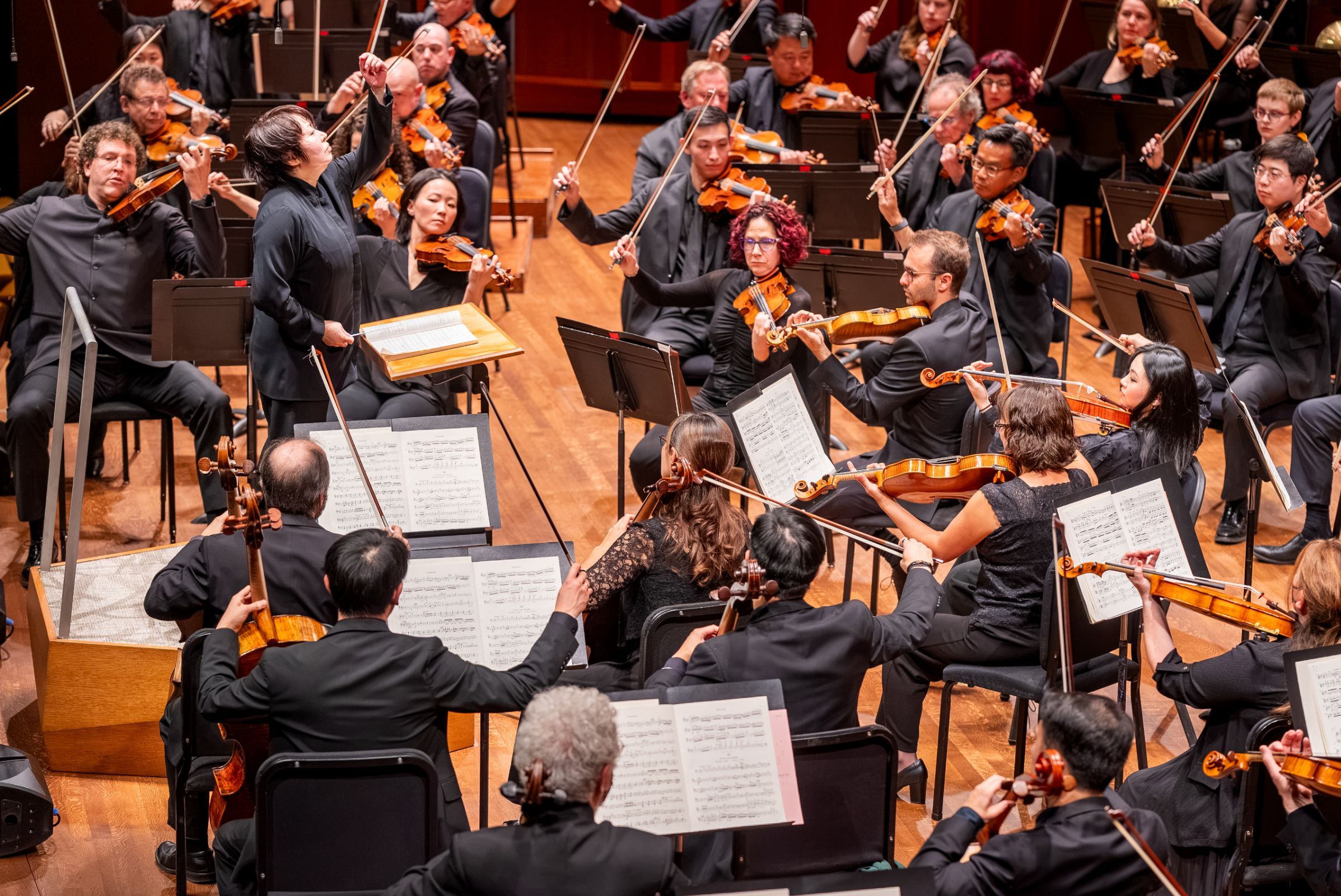 Xian Zhang conducts the Seattle Symphony &copy; Seattle Symphony | James Holt