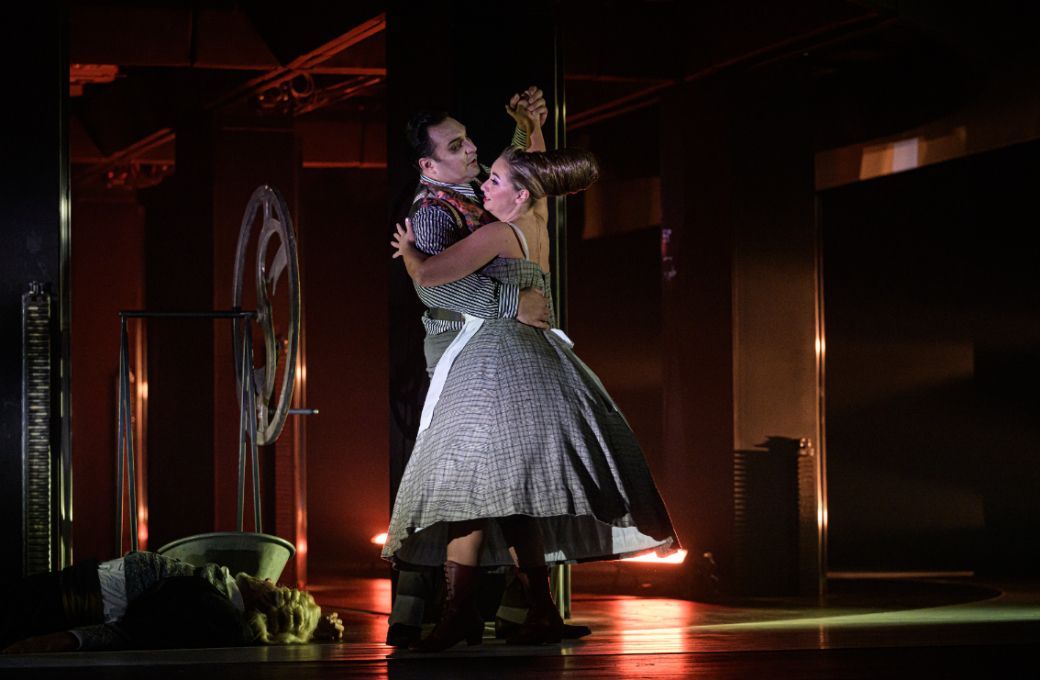 Adam Plachetka (Sweeney Todd) and Barbora Pern&aacute; (Mrs Lovett) &copy; Serghei Gherciu