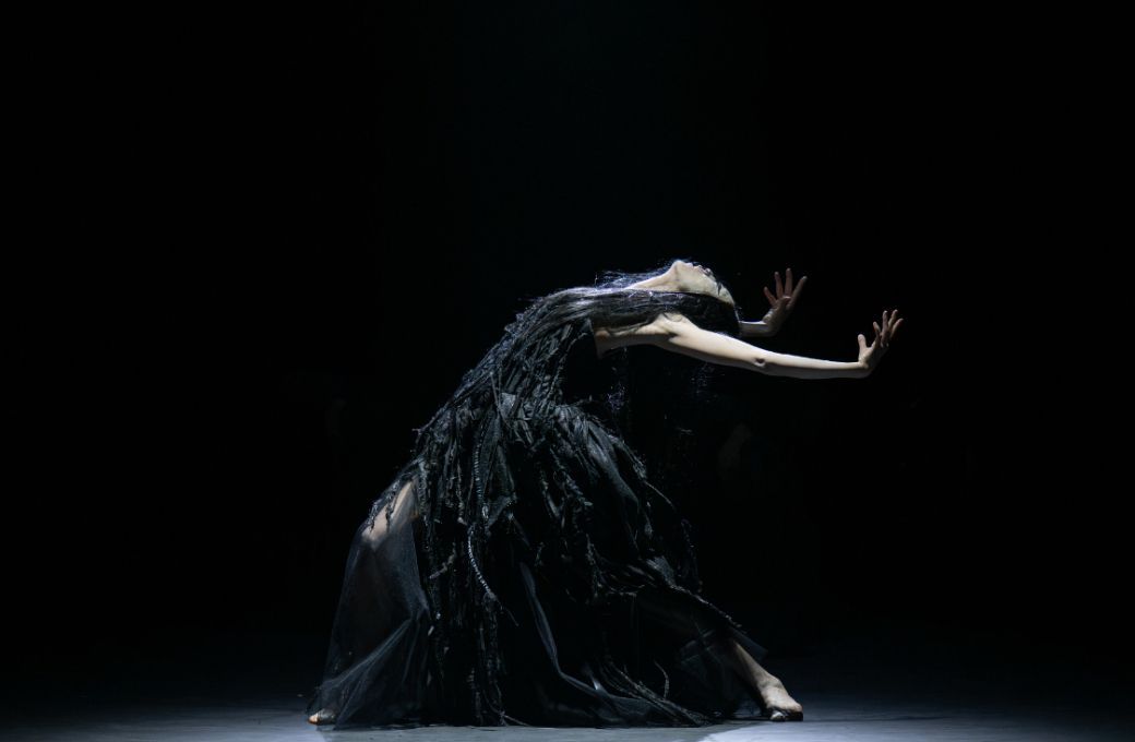 Sangeun Lee as The Weaver of Souls in Jae Man Joo&rsquo;s <i>Auguries of Innocence</i> &copy; Photography by ASH