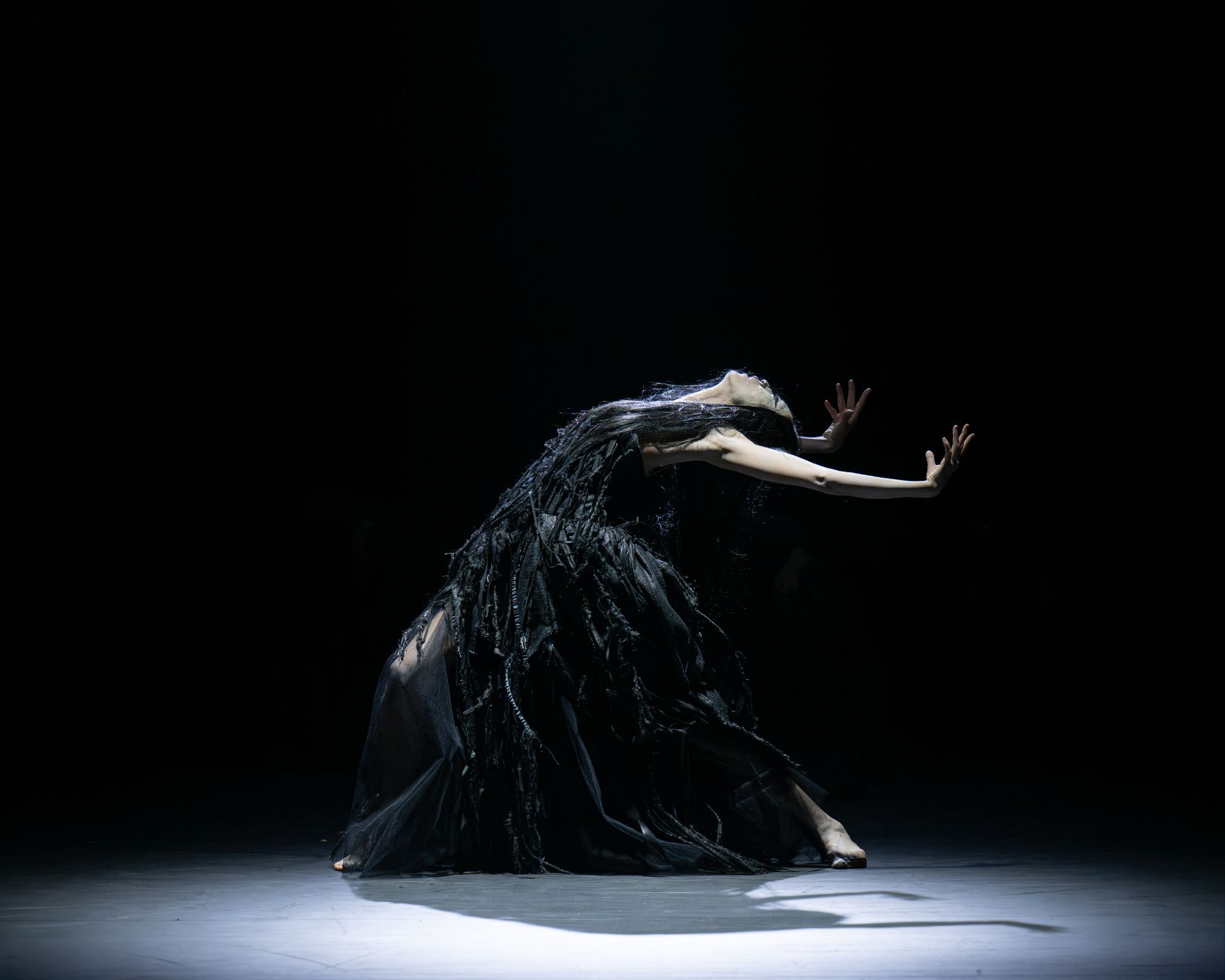 Sangeun Lee as The Weaver of Souls in Jae Man Joo’s <i>Auguries of Innocence</i> &copy; Photography by ASH