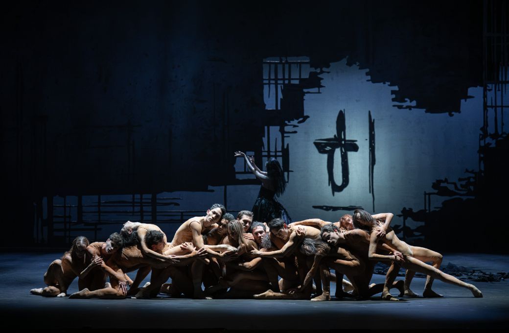 English National Ballet in Jae Man Joo&rsquo;s <i>Auguries of Innocence</i> &copy; Photography by ASH